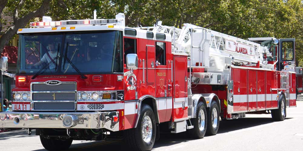 Aerial Ladder Truck from Alameda Countuy